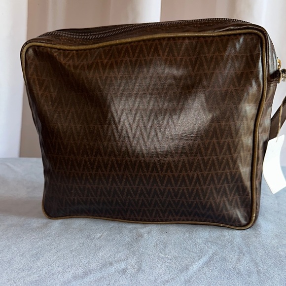 V-Pattern Brown Leather Men's Bag - Picture 3 of 7